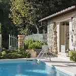 לינה וארוחת בוקר Montebello *